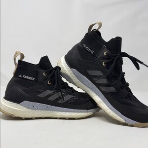 Women’s Adidas FY7337 Terrex Free Hiker Primeblue Black Athletic Shoes size 7.5